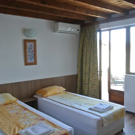 Zdravec Casa de hóspedes Krapets (Dobrich)